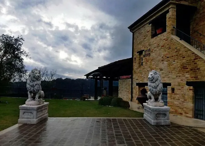 La Tana Dei Leoni